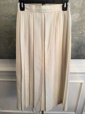 Vintage Classic Cream Pleated Midi Skirt